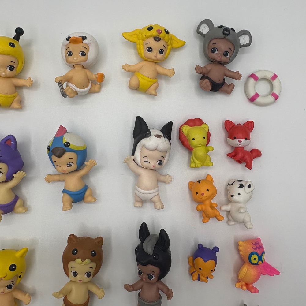 TWOSIES Moose Toys Mini Baby Figures Lot 30pc Multicolor Animal Costume Set GOOD - Picture 4 of 10
